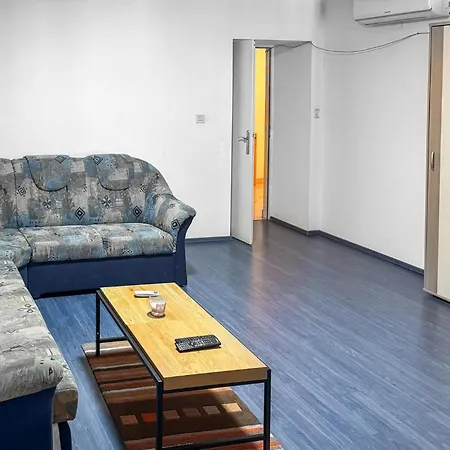 1 Bedroom Stunning In