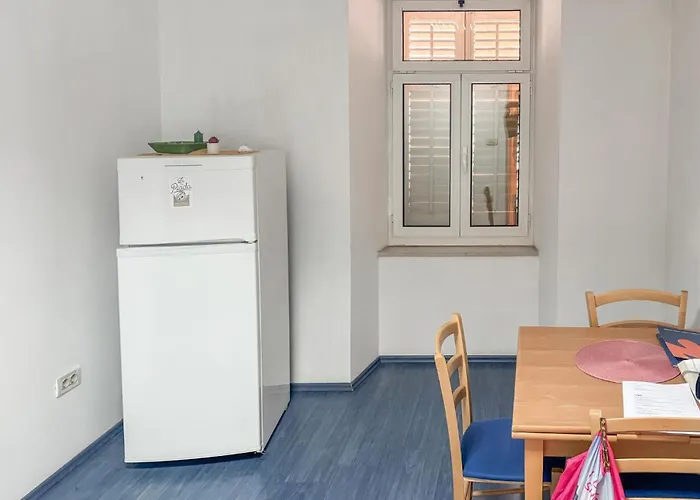 Apartamento 1 Bedroom Amazing In Rijeka